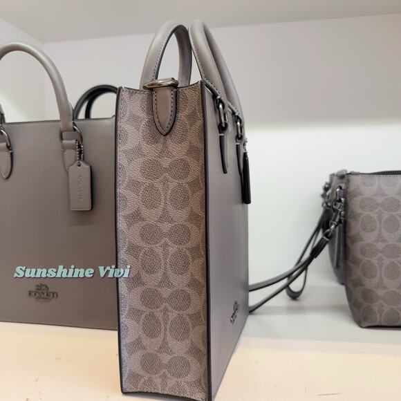 NWT Coach Men's Dylan Tote Bag In Signature Canvas CCG37 Grey/Charcoal - Picture 3 of 7